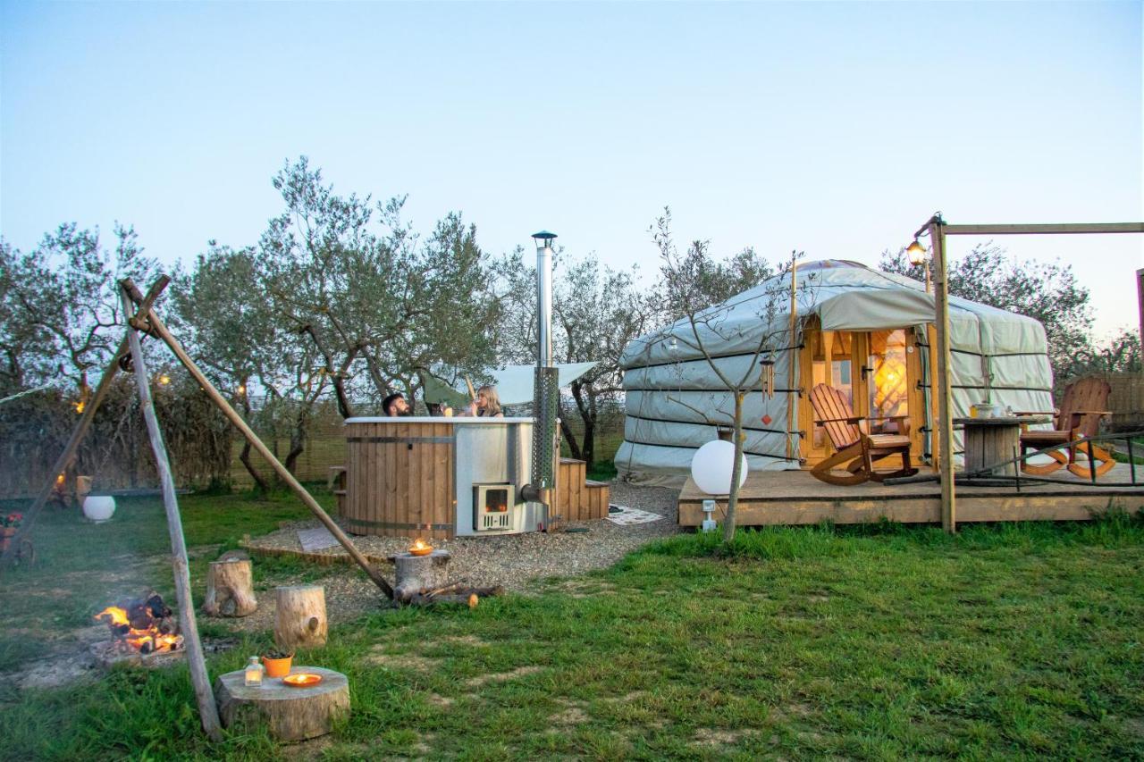2 Cuori E 1 Yurta Glamping In Tuscany - Adults Only アッシャーノ エクステリア 写真